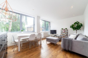 Modern and bright 2 BDR flat in Clapham Common